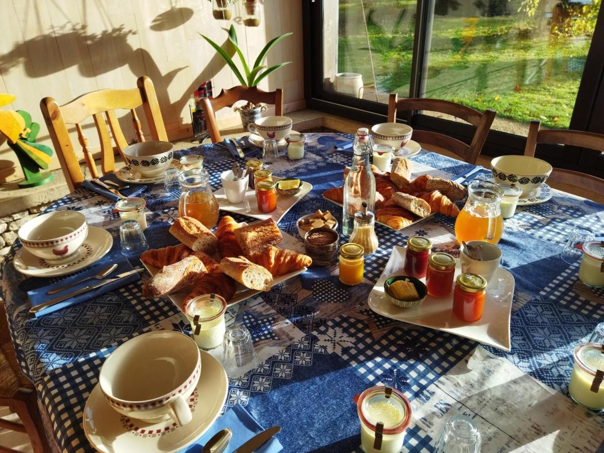 La Maison Des Escargots Blanzay Bagian luar foto
